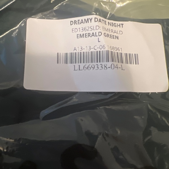 Lulus Dreamy Date Night Emerald Green Sleeveless Midi Dress - Picture 2 of 4